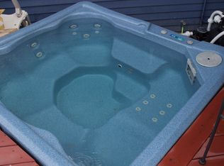 2006 O'Donnell Dr, Champaign, IL 61821