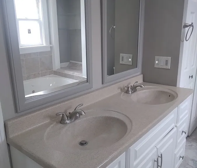 427 E Weber St — Photo 6