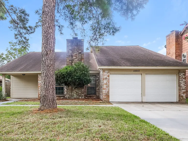 10015 Waving Fields Dr — Photo 1
