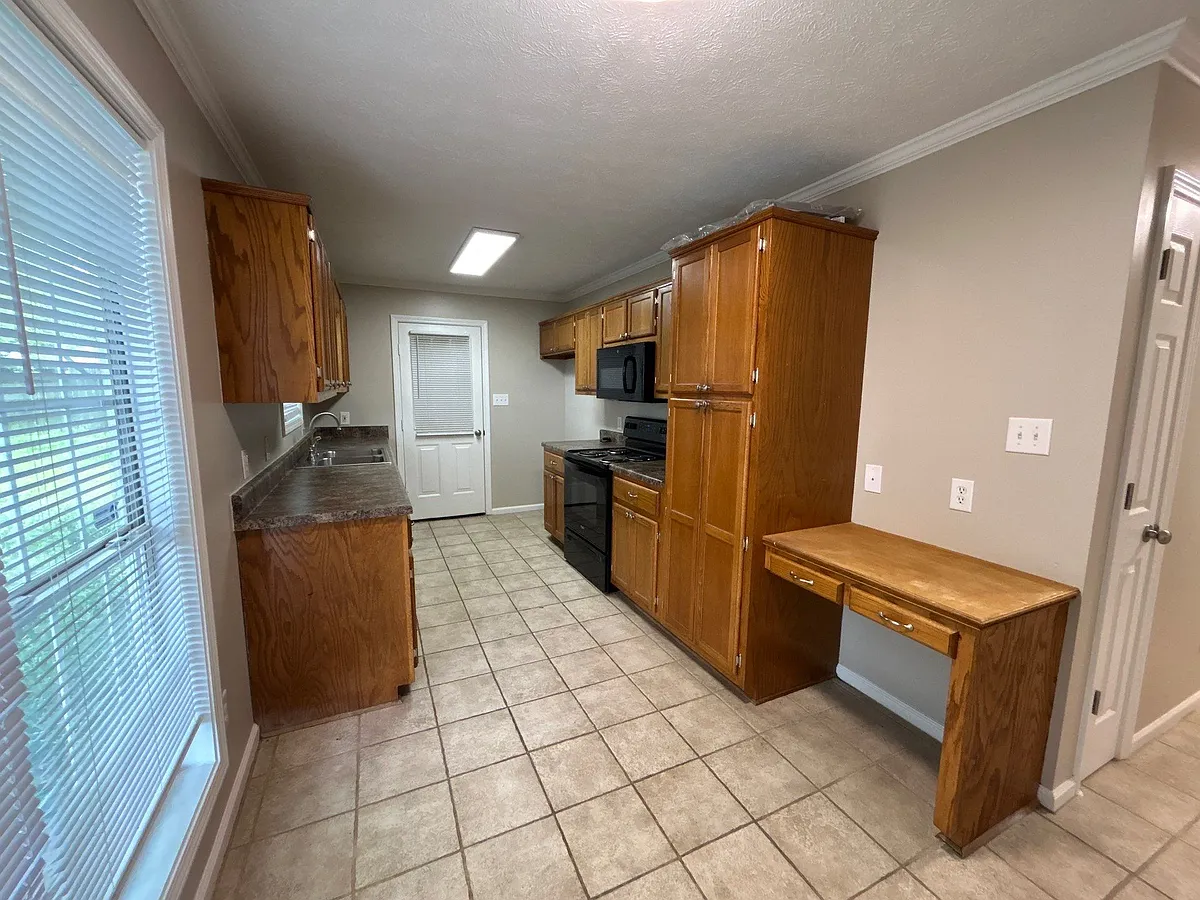 Building Photo - 258 Pleasant Plains Rd