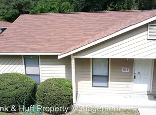 933 Odom Dr, Fayetteville, NC 28304