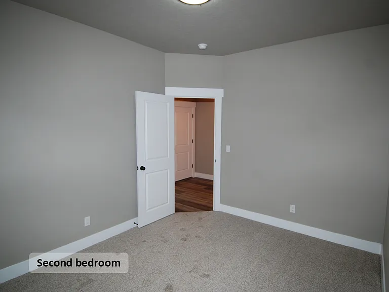 255 NW Douglas St — Photo 11