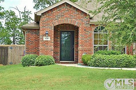 1st image of 3216 Hoover Dr