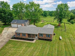 8888 Bindley Mounts Rd, Blanchester, OH 45107