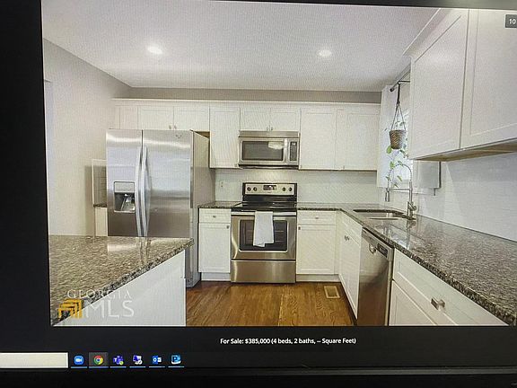 Beautifully updated kitchen