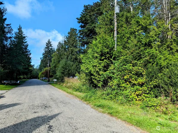5 Cedar Point Avenue, Point Roberts, WA 98281