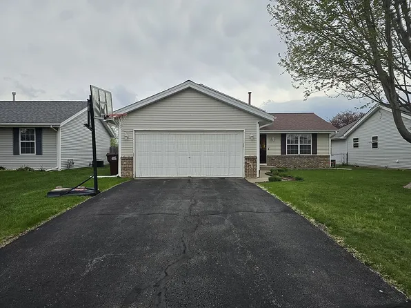 134 Safe Landing Dr, Machesney Park, IL 61115