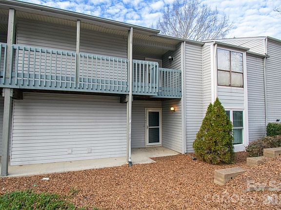 2nd image of 11042 Harrowfield Rd