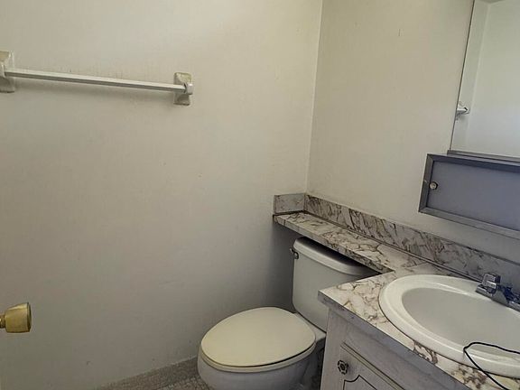 5th image of 100 Village Green Cir E APT 314