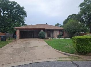 5704 Woodsetter Ct, Arlington, TX 76017