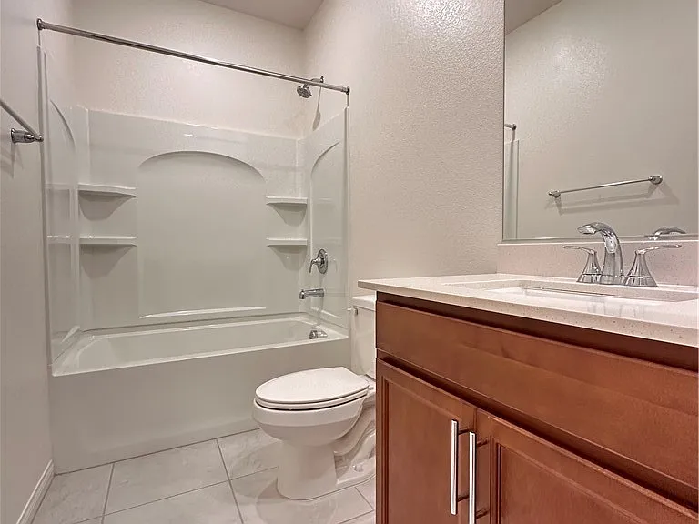 8038 Minavalle Ave — Photo 14