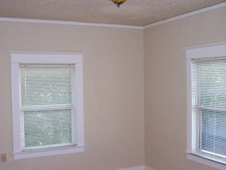 16 SW Porter St #302 — Photo 11