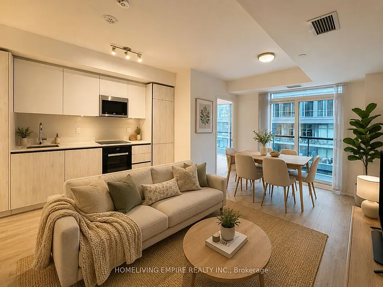 400 King St W #622 — Photo 4