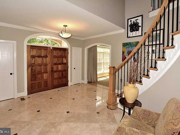 3rd image of 10970 Woodland Falls Dr