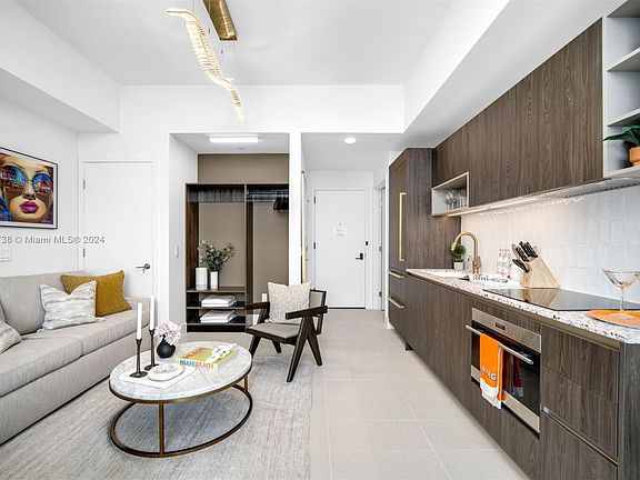 2nd image of 601 NE 1st Ave #Penthouse 5112