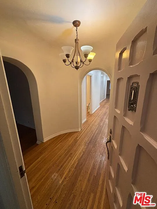 2 bed, 2.5 bath, 2000 sqft, $4,995 — Photo 3