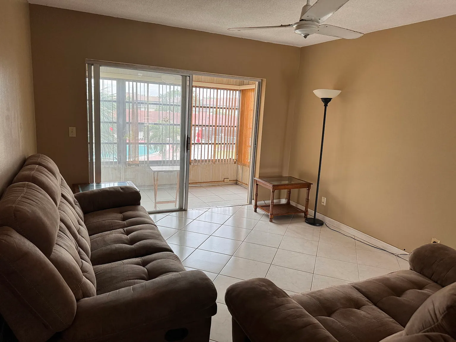 1 bed, 1.0 bath, 768 sqft, $1,300 — Photo 3
