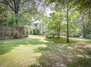 25 Walnut Grove Ct, Memphis, TN 38117