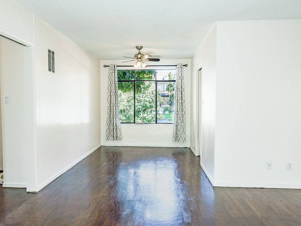 1st image of 849 S Plymouth Blvd #1