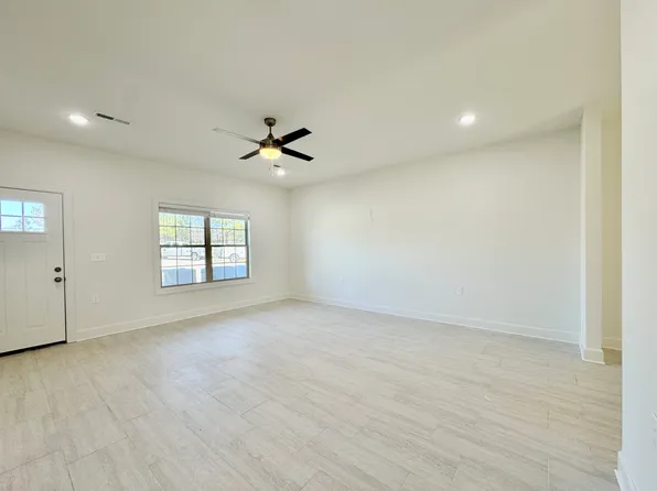 Regent Park LLC, 1252 Hermitage Dr #23ddb74cb, Florence, AL 35630