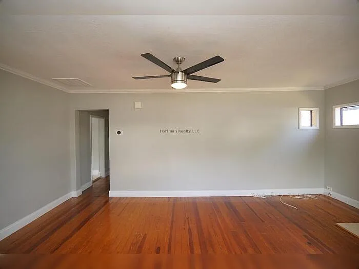 916 E 25th Ave — Photo 13