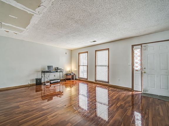 5th image of 14 Belmonte Ct SW