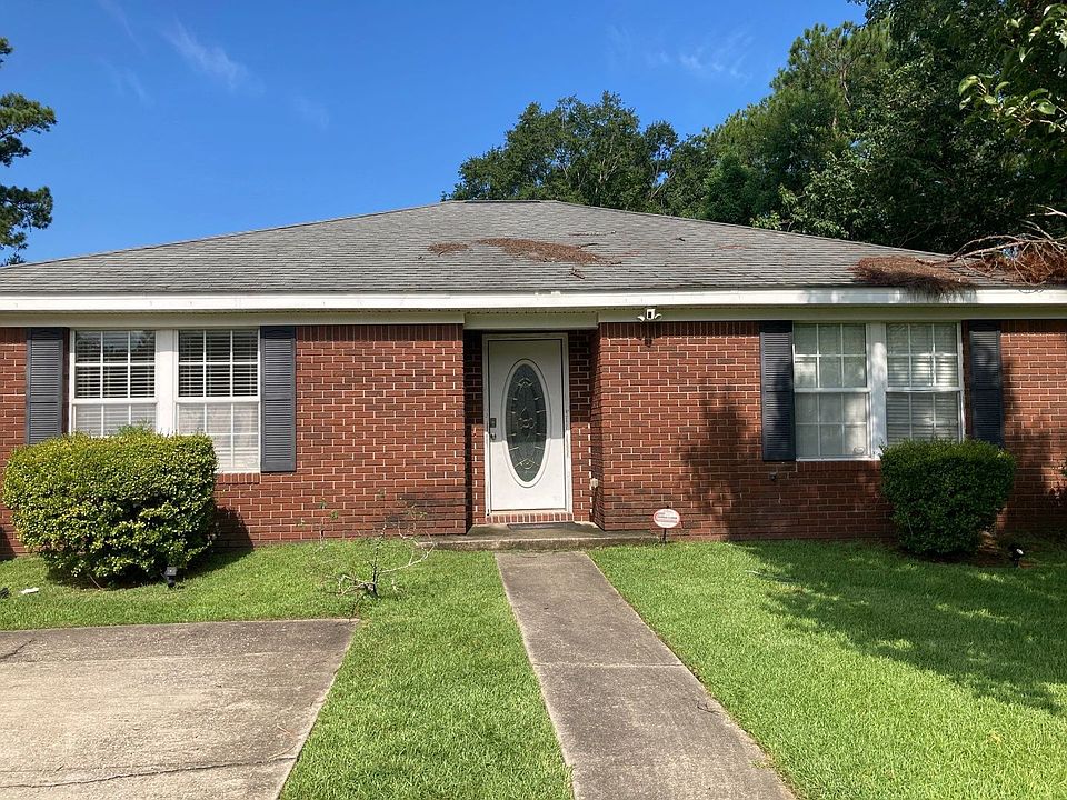 1st image of 110 Chapel Dr