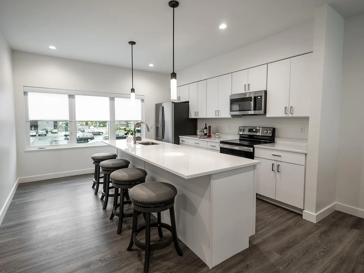 2 bed, 2.5 bath, 1701 sqft, $2,150 — Photo 4