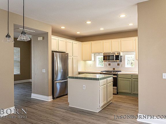 3rd image of 510 Arbor Ct