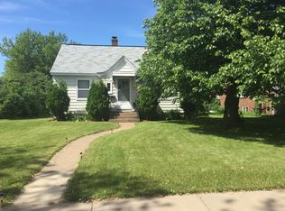 1910 Hogeboom Ave, Eau Claire, WI 54701