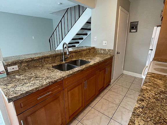 3rd image of 100 E Tiffany Dr APT 3