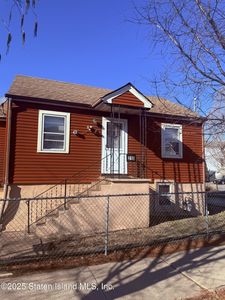 215 Colony Ave, Staten Island, NY, 10306