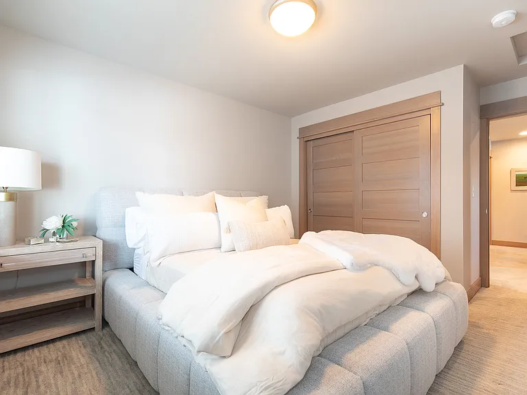 5468 Westmorland Dr — Photo 21