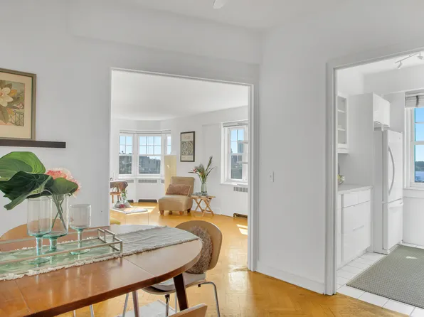 120 Cabrini Boulevard image 8 of 19