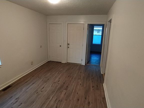 3rd image of 162 West St Floor 1