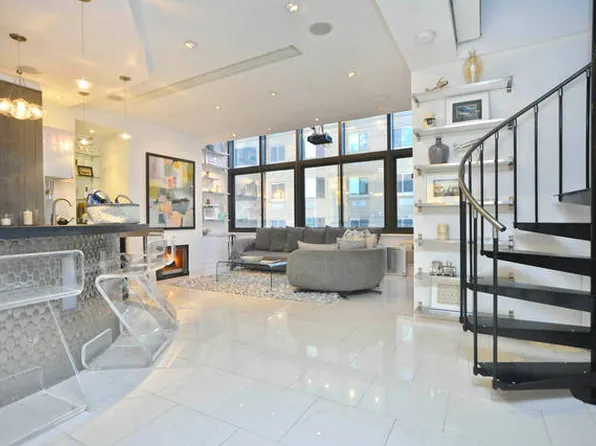 529 West 42nd Street image 1 of 7