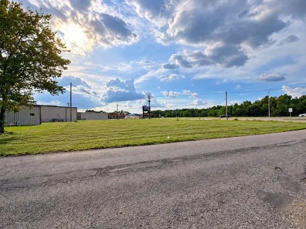 3140 Texas Ave, Bridge City, TX 77611