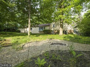 Eastlawn Dr, Highland Heights, OH