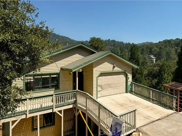 454 Delle Dr, Crestline, CA 92325