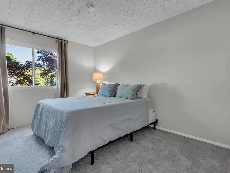 1052 Cedar Ridge Ct — Photo 22