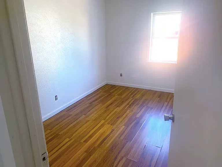 4010 K Dr S — Photo 2