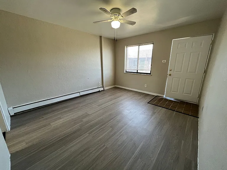1457 Kenton St #502 — Photo 4