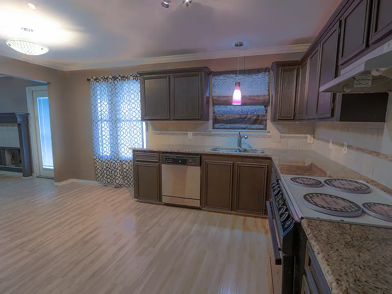 3149 Elderberry Ln — Photo 12