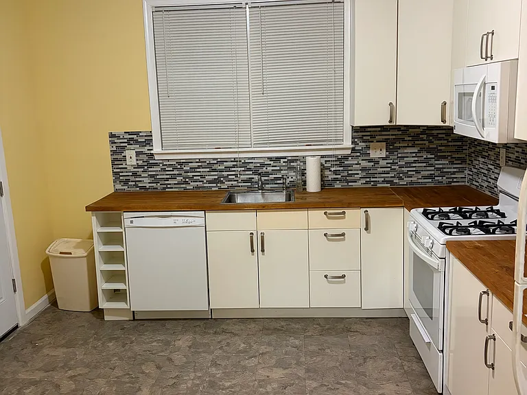 2041 W Tioga St #1 — Photo 2