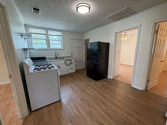 5th image of 45 Drake St