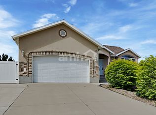 1058 S Inverness Dr, Syracuse, UT 84075