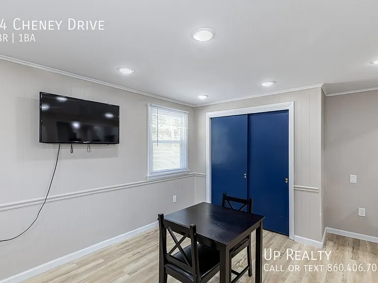 64 Cheney Dr — Photo 11