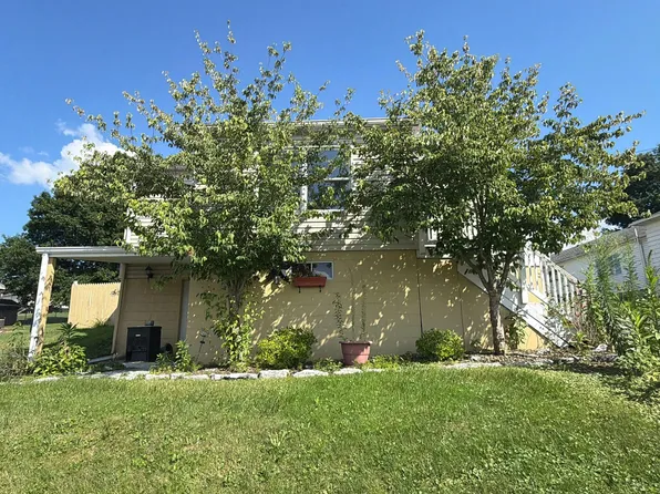 110 May St, Yukon, PA 15698