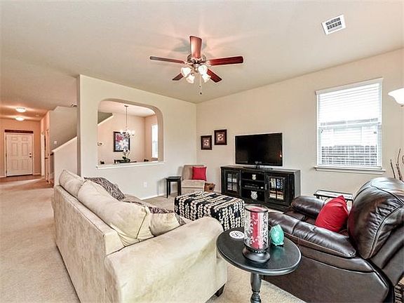 5th image of 204 Quarry Ln