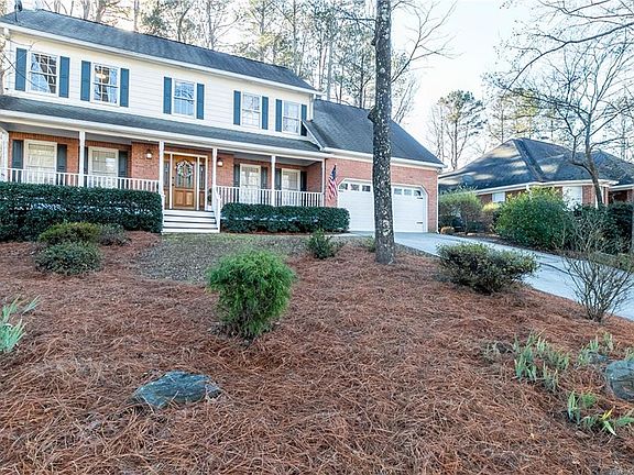 5th image of 321 Shyrewood Dr